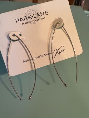 Park Lane “Twizzler” Silver Threader Drop Earrings Beveled Sleek Curved Design